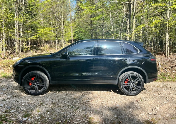Porsche Cayenne cena 86000 przebieg: 313000, rok produkcji 2011 z Grybów małe 211
